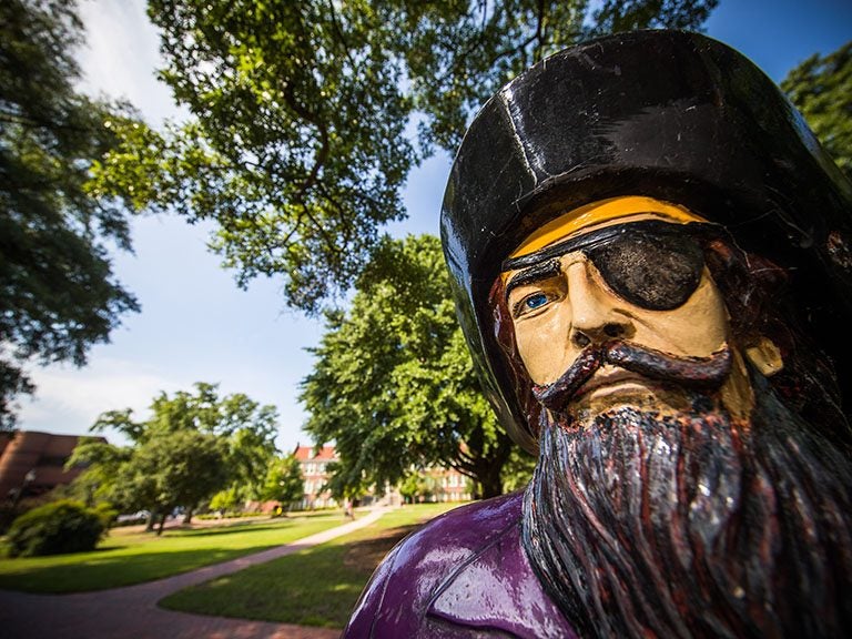 Pee Dee statue